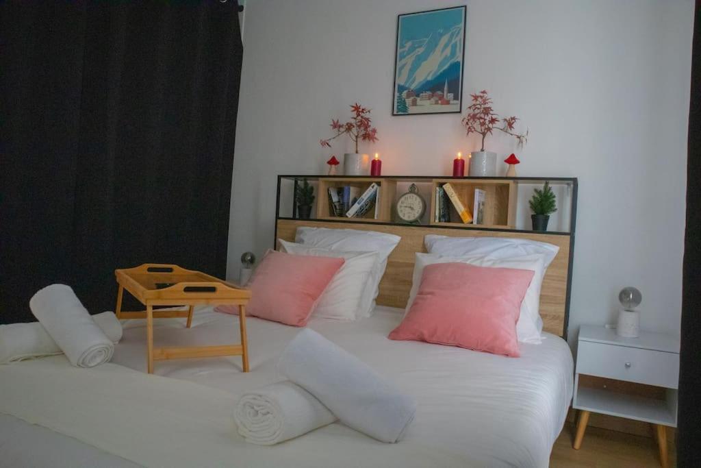 Luxury Apartment «Le Jurassien», Gex-Geneve Cessy Exterior photo